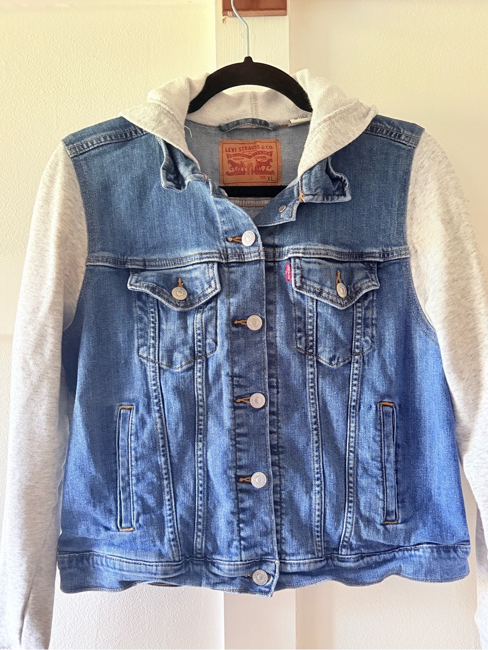 Levi’s Kids XL Hooded Denim Trucker Jacket Gray Hoodie Fits Women’s XS/S